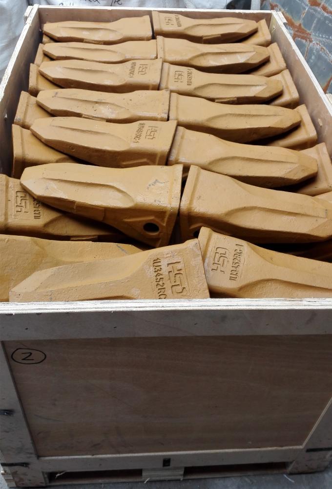 建設機械の掘削機のエンジン部分のゴム製連結のアッセンブリ160H 12